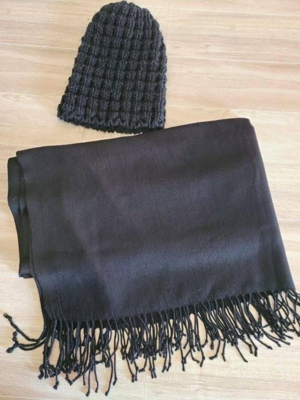 Black Knit Beanie Hat & Fringe Scarf\Shawl Set Unisex Winter Warm Soft Ribbed